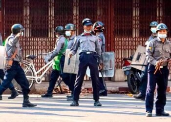 The police acted rudely to People