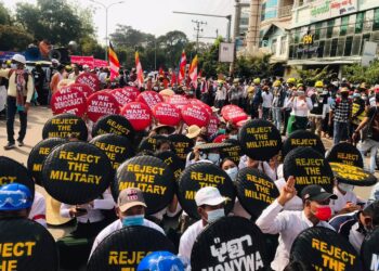 အာဏာသိမ်း စစ်ကောင်စီအဖွဲ့ကို မြန်မာအစိုးရအဖြစ် အသိအမှတ်မပြုရန် အာဆီယံအစီအစဉ်များတွင် ပါဝင်ခဲ့သည့် မြန်မာကိုယ်စားလှယ်များတောင်းဆို