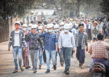 ဗျုဟာပြောင်းကြမယ် ခေါင်းကြီးတို့