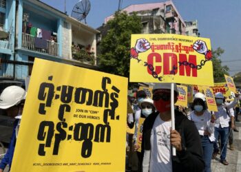 Striking government workers say they are ‘ready to face the worst’