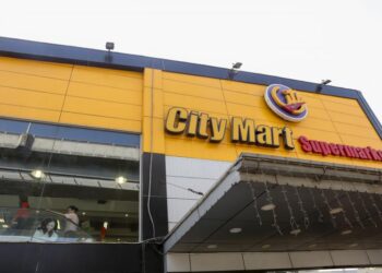 Junta detains staff from major shopping chains at Yangon City Hall after businesses close for ‘Silent Strike’