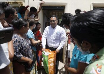 Nine activists among more than 23,000 freed as part of Thingyan amnesty