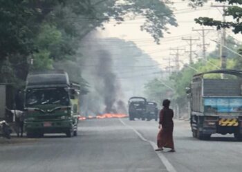 Troops attack Kalay protest stronghold with heavy weapons, killing at least eight