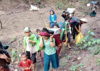 Myanmar military air attacks in Karen State push more than 2,000 people to Thailand