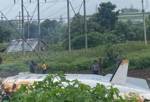 At least 13 passengers believed to be dead after military plane crashes in Pyin Oo Lwin