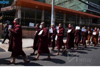 စစ်ကောင်စီပါးစပ်က ဘုရားဘုရား၊ လက်က ကားယားကားယား