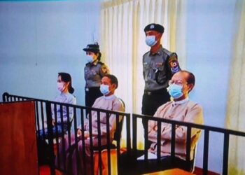 သူခိုးက လူဟစ်နေကြချိန်