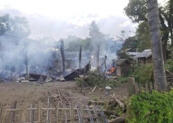 Soldiers burn homes in Sagaing after ambushes by resistance fighters