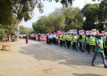 Junta arrests pedestrians after bomb blast at military intelligence office in Mandalay Region