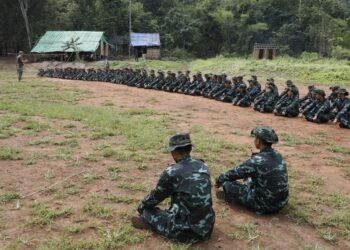 ‘How can we fight without weapons?’