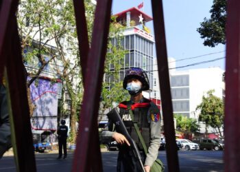 စစ်ကောင်စီကိုပေးရမယ့် ဘက်ပေါင်းစုံဖိအား