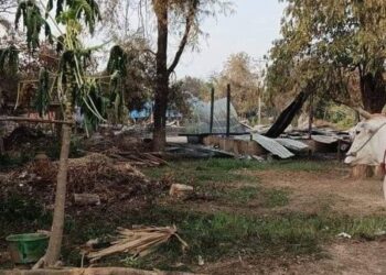 မြောင်မြို့ မင်းတန်းရွာက အိမ်တစ်ရာကျော် မီးရှို့ခံရ