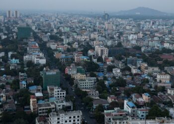 တော်လှန်ရေးတင်းကျမ်းသည့် မန္တလေးမဟာအောင်မြေ