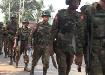 တပ်စခန်းထပ်မံပစ်ခတ်လာပါက လွတ်ရှမ်းရွာအား မီးရှို့ပြာကျပစ်မည်ဟု စစ်ကောင်စီ တပ် ခြိမ်းခြောက်