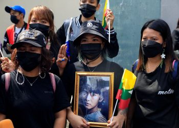 U.N. council demands end to Myanmar violence in first resolution in decades