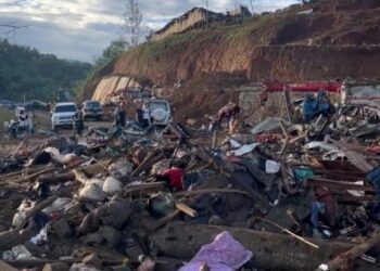 Dozens killed and injured in military attack on Myanmar refugee camp