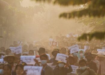 Frontline educators: The women and youth teaching humanity amid conflict