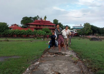 Rakhine IDPs caught in the conflict and cut off from aid