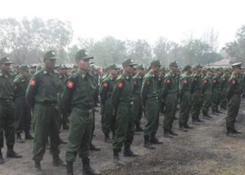 မန္တလေး၌ စစ်မှုထမ်းရန်အကျုံးဝင်သူများ မြို့က မထွက်ခွာဖို့ ဖိအားပေး