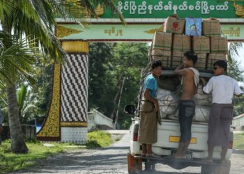 ရခိုင်မြောက်ပိုင်းမှာ အမှန်တကယ် ဘာတွေ ဖြစ်နေသလဲ